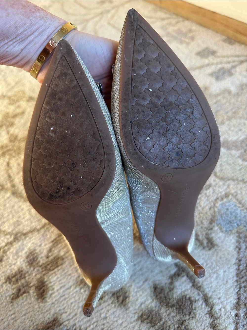 Kelly & Katie Gold Raisa Pump - Picture 4 of 6